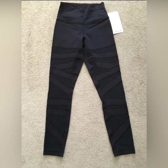Lululemon High Times Crop Leggings Pants * Tech Mesh 7/8 Length Black * 2 4 - Picture 2 of 5